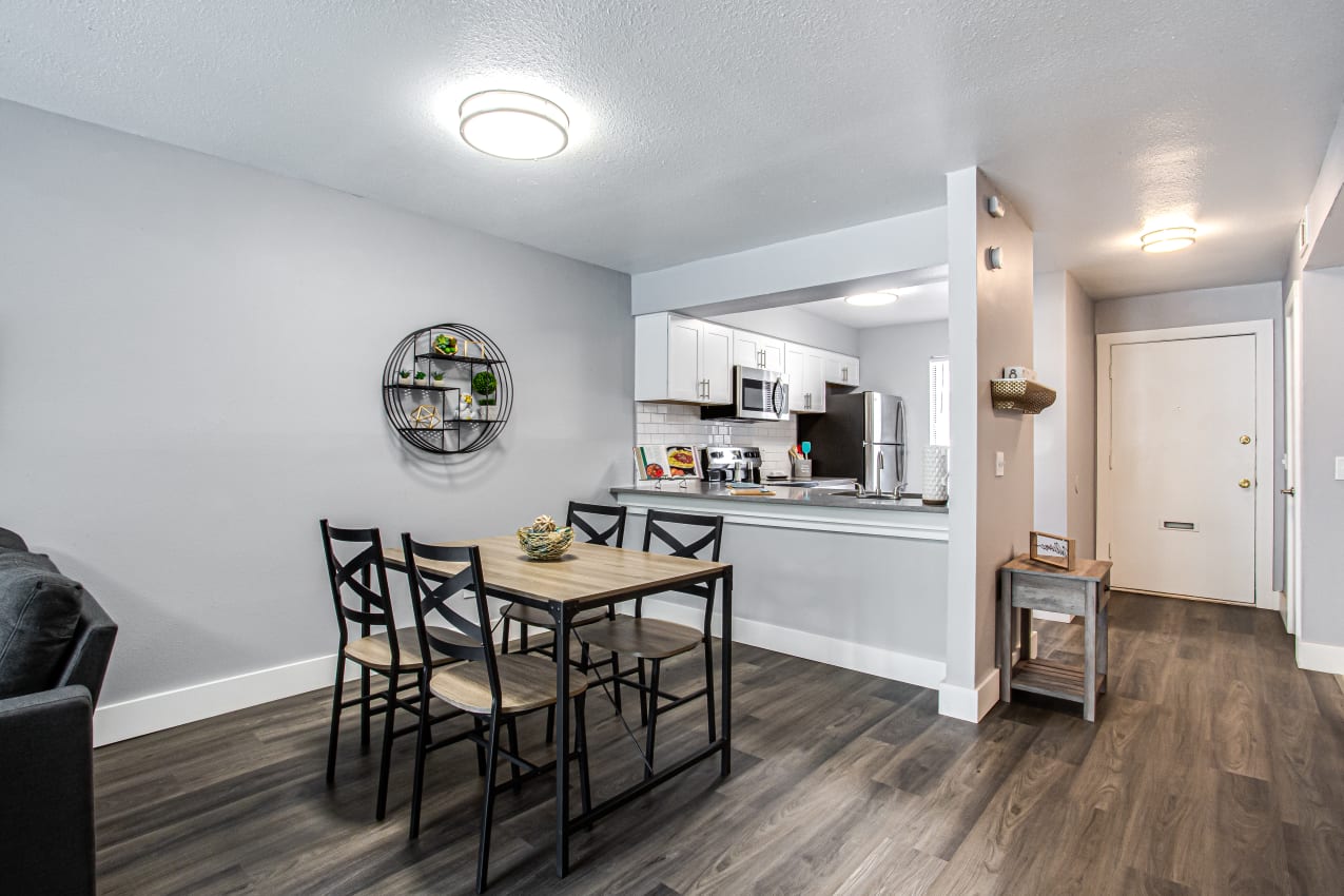 Gallery Ovation 3500