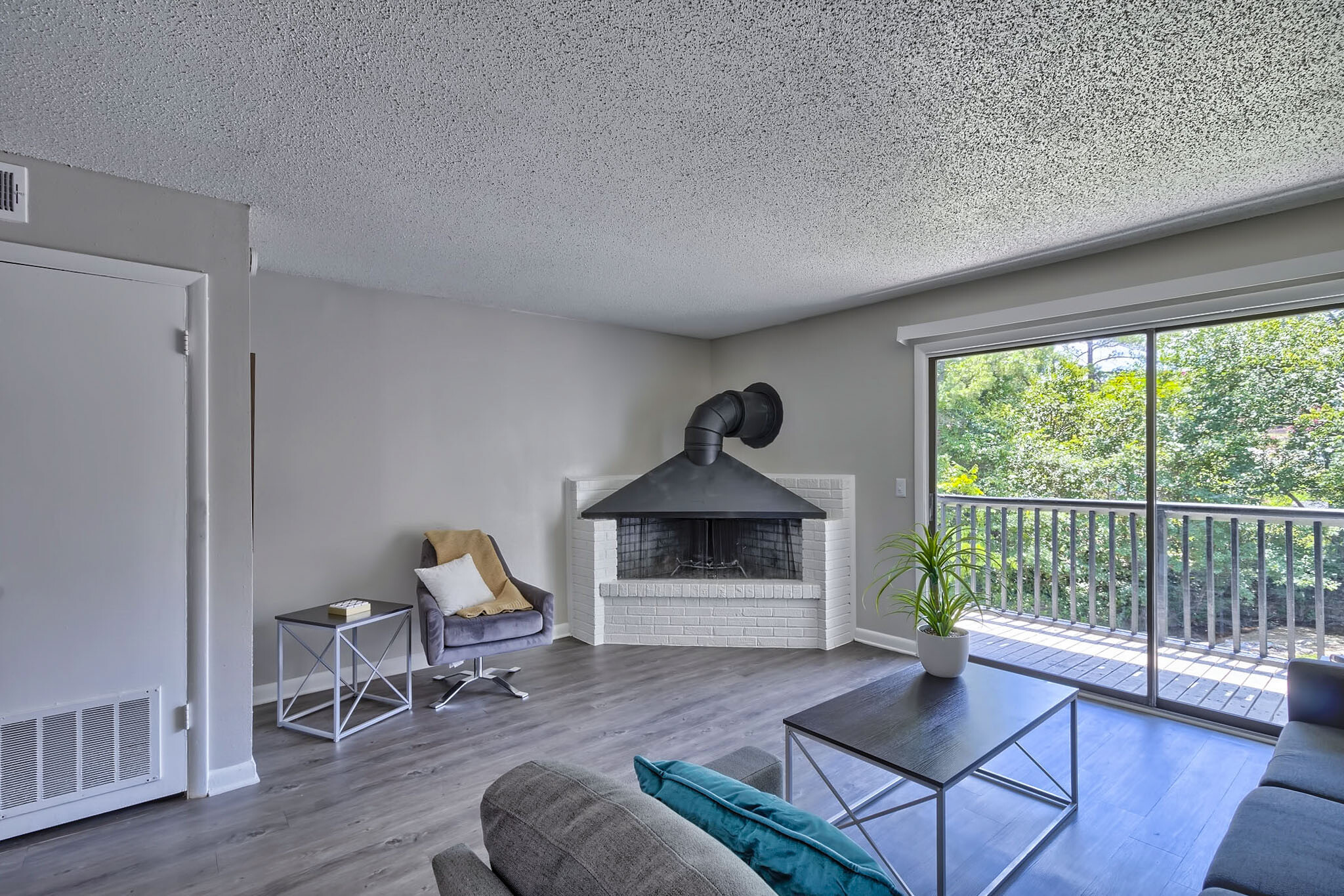 Gallery Ovation 3500