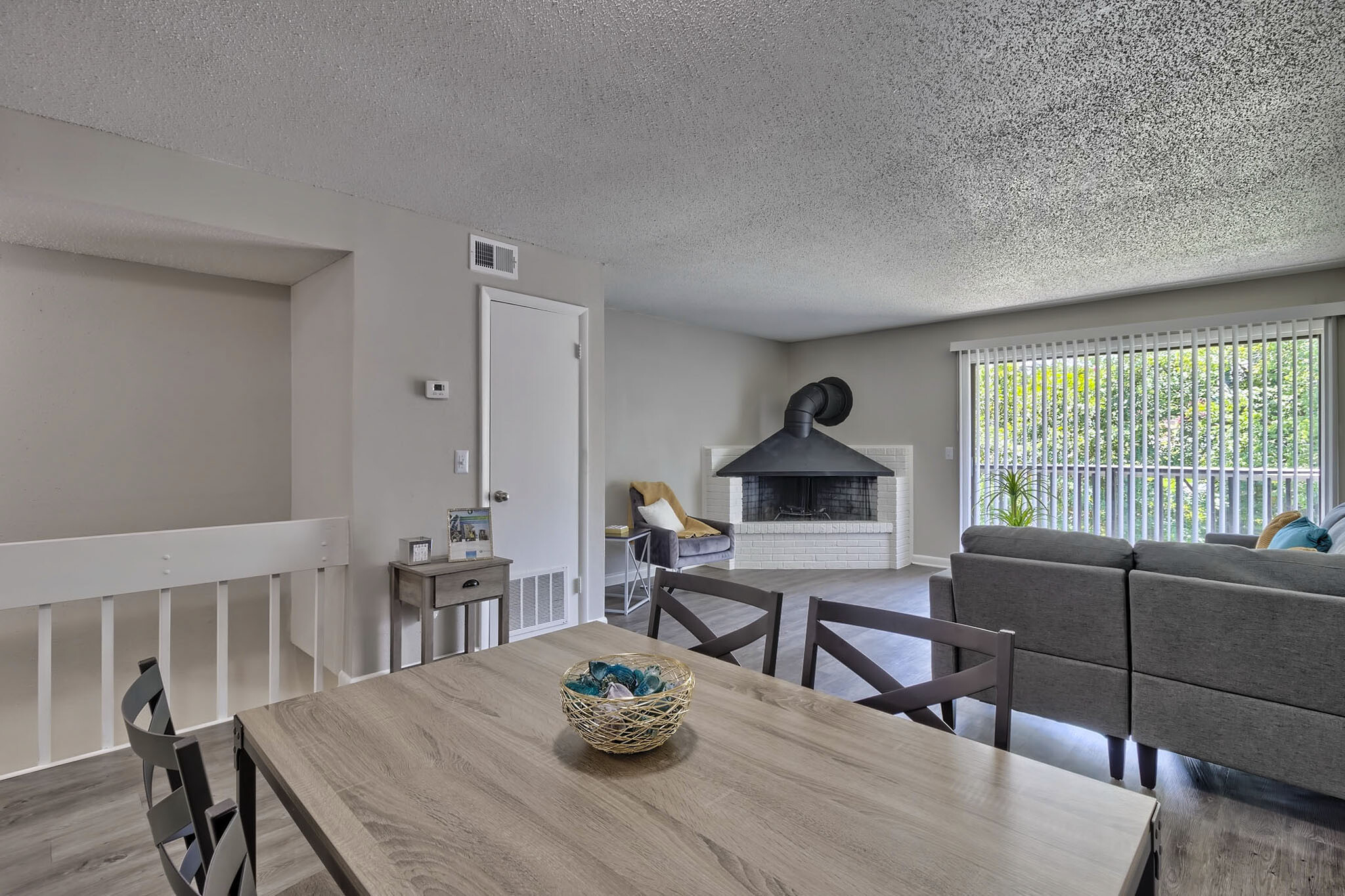 Gallery Ovation 3500